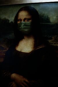 Mona-Lisa mit medizinischer Maske